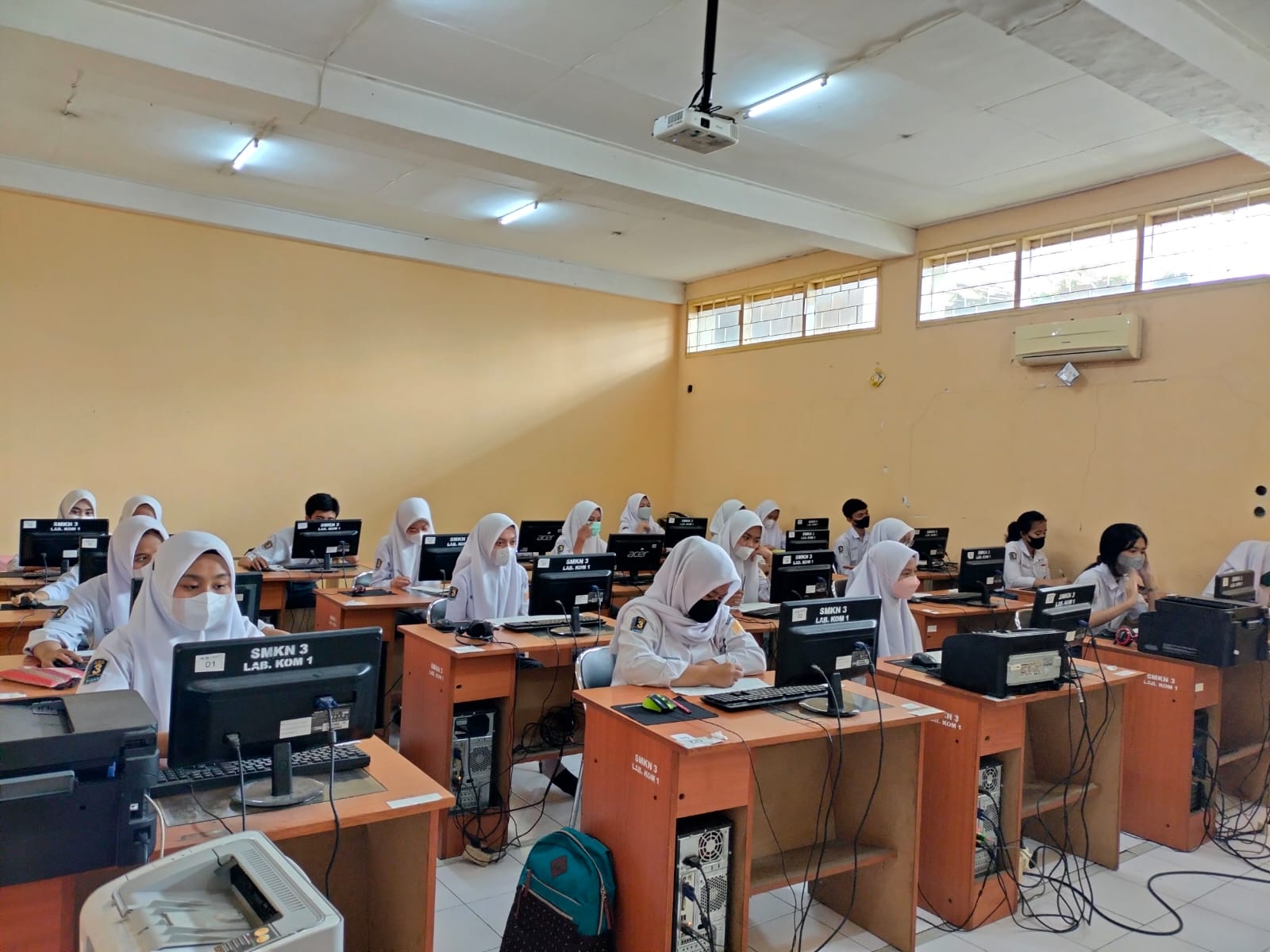 Tryout Online Ekonomi: Solusi Tepat untuk Kelas 12