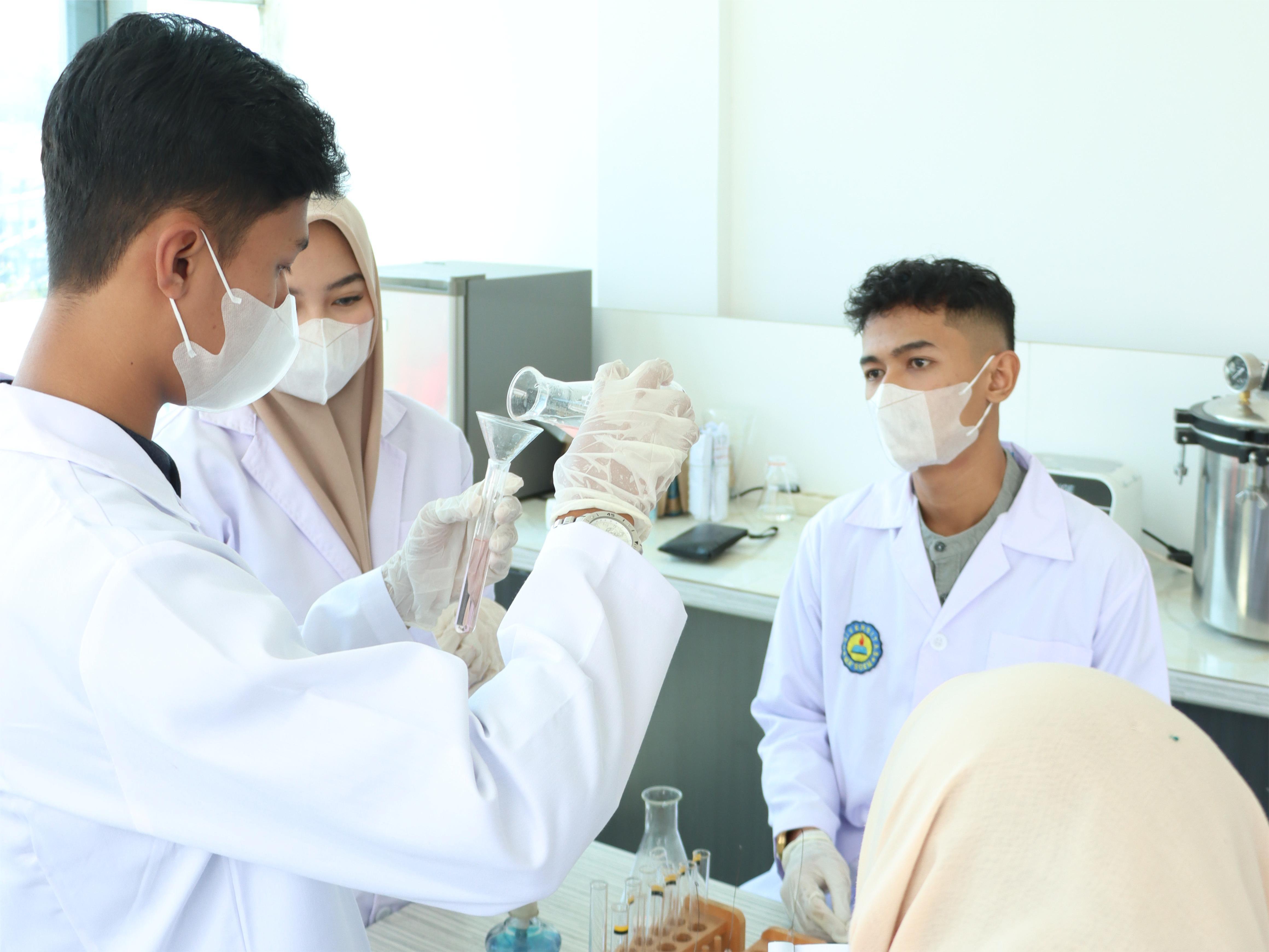 Apakah Lulusan Teknologi Pangan Harus Bekerja di Pabrik?