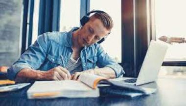 Tryout Online Bahasa Inggris: Meningkatkan Kemampuan Listening Anda