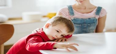 Lakukan 7 Cara ini untuk Menangani Anak yang Menyandang ADHD